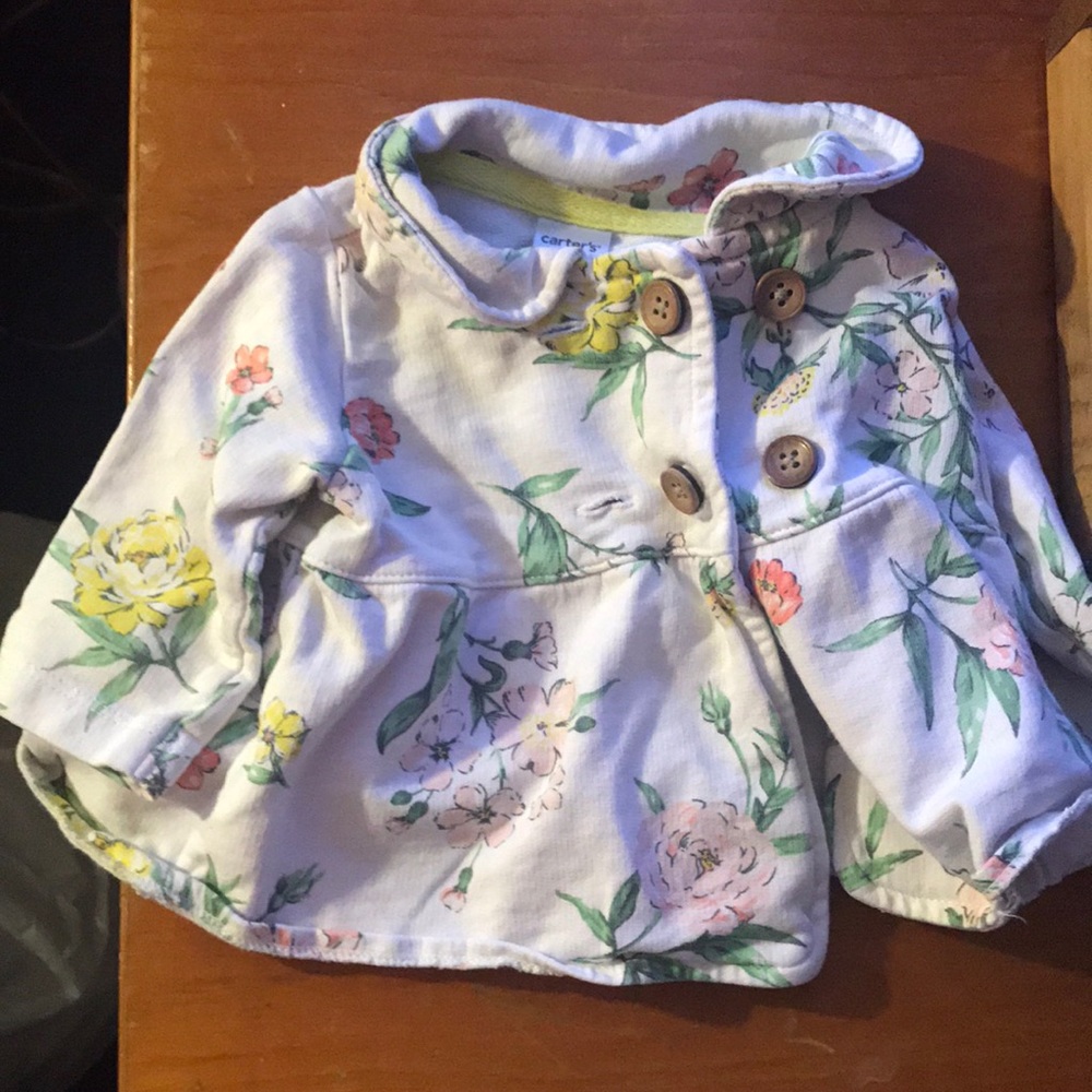 I am selling an shirt the size is 3 months